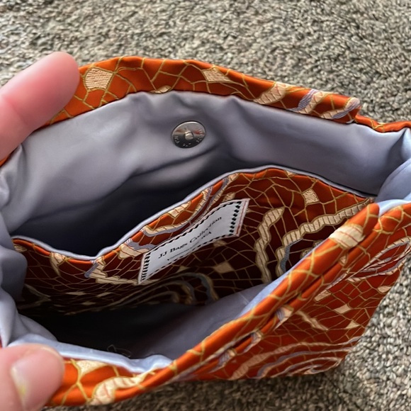 Asian Silk Design Snap Clutch - Picture 4 of 5